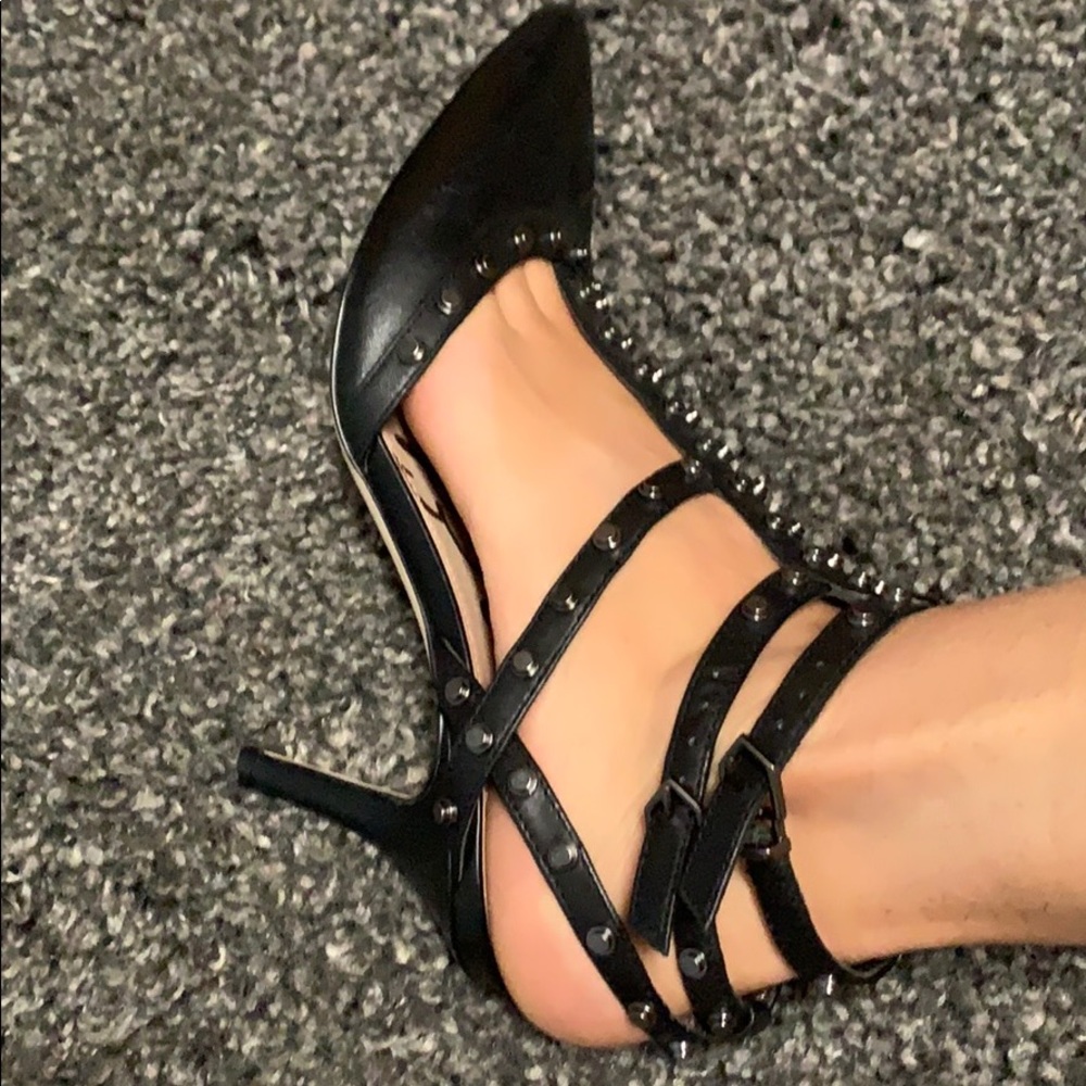 Shoes - Picture 3 of 5
